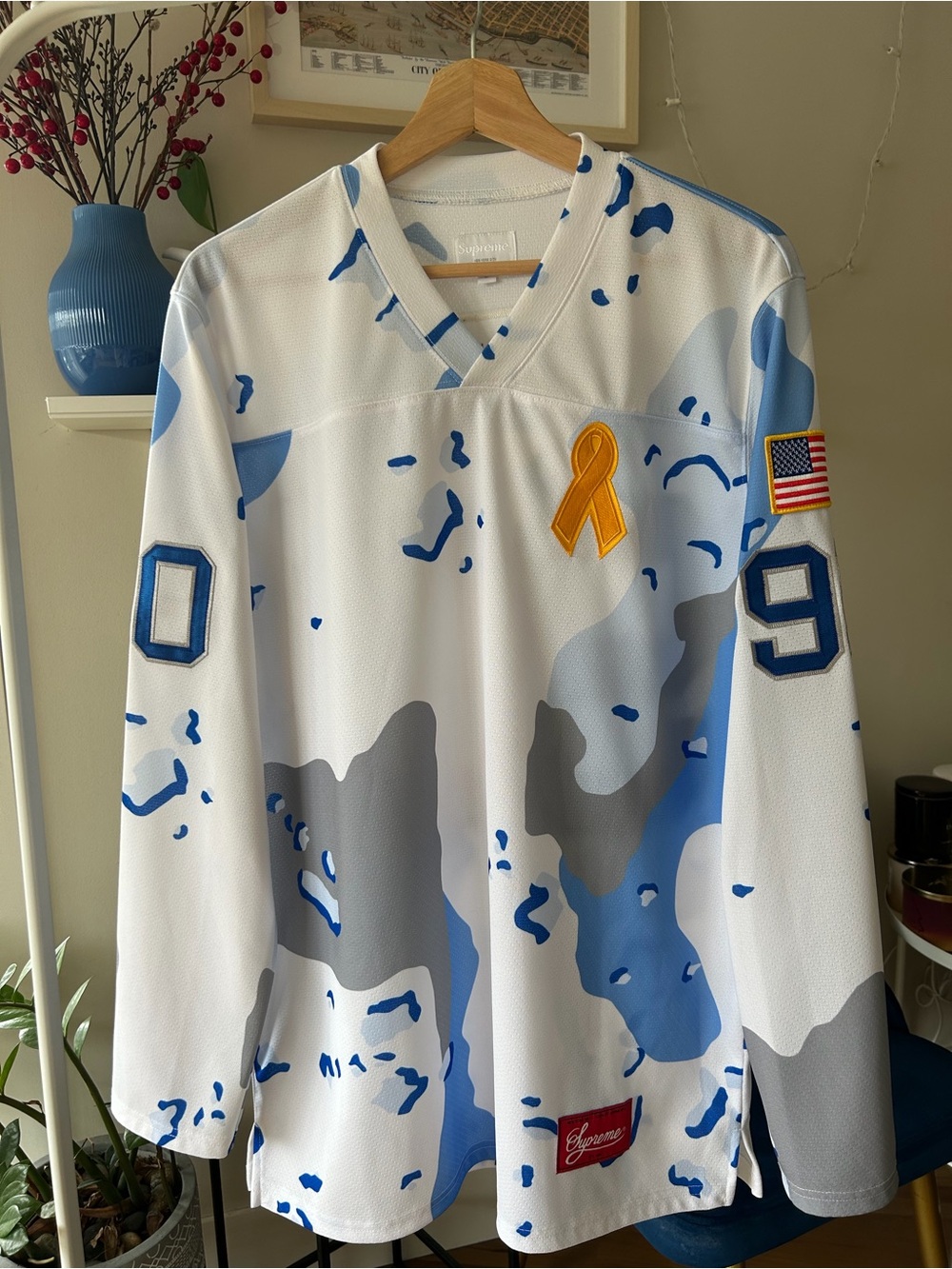 Supreme White & Light Blue Camo Hockey Jersey with Navy '90' - Picture 5 of 11